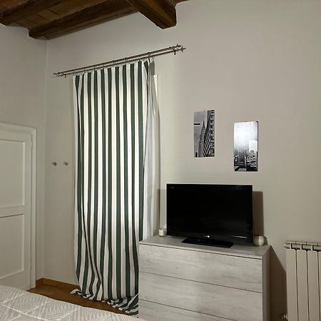 Maison Vert Appartamento In Centro Storico A Modena Ngoại thất bức ảnh