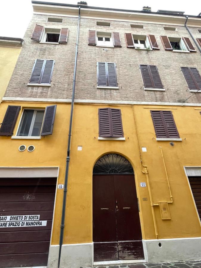 Maison Vert Appartamento In Centro Storico A Modena Ngoại thất bức ảnh