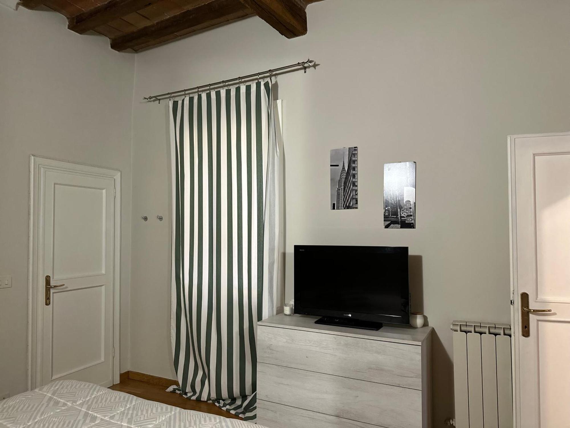 Maison Vert Appartamento In Centro Storico A Modena Ngoại thất bức ảnh